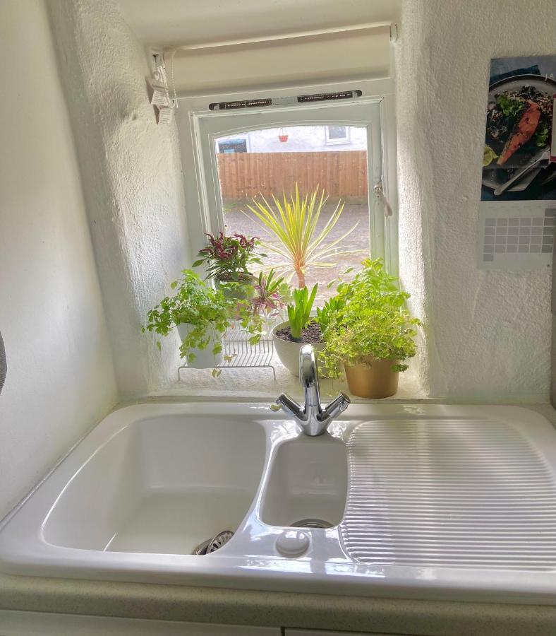 Idyllic Cornish Cottage, Superking Bed, Private Garden Dogs Welcome Truro Zewnętrze zdjęcie