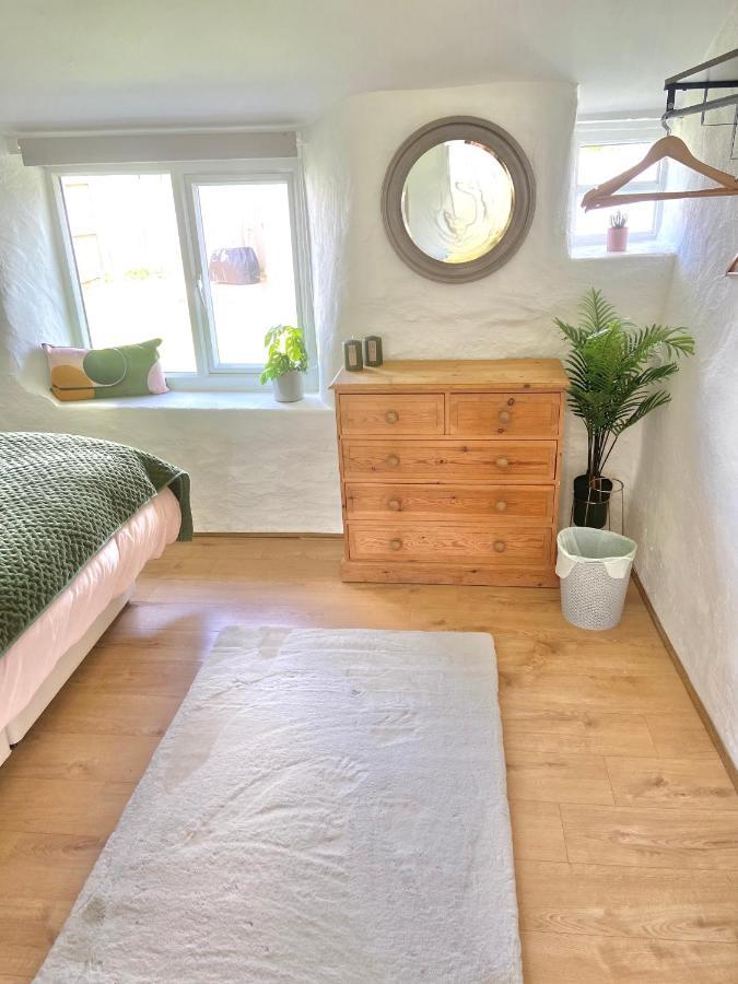 Idyllic Cornish Cottage, Superking Bed, Private Garden Dogs Welcome Truro Zewnętrze zdjęcie